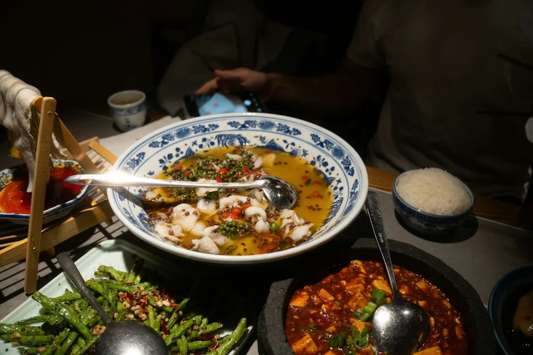 连锁餐饮食材配送方案：集中采购降本与冷链物流时效分析